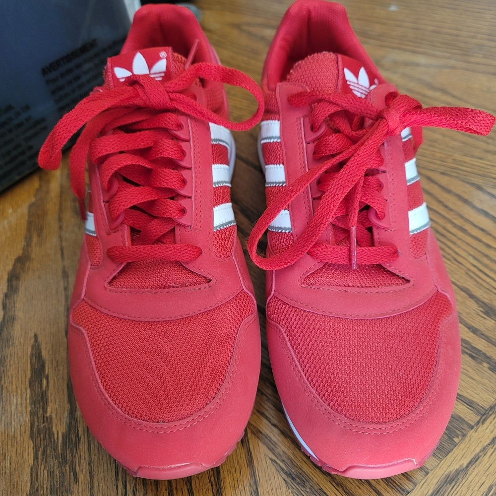Adidas Sneakers